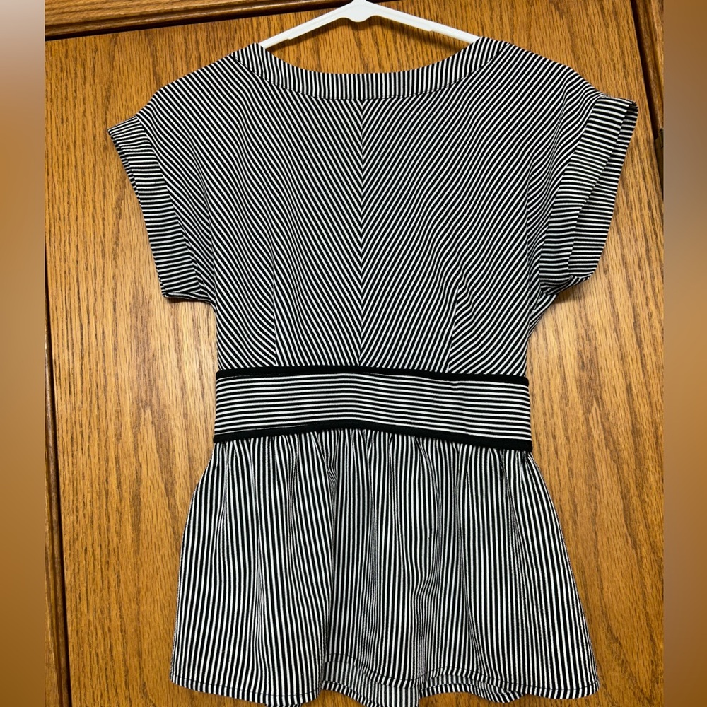 S black and white striped boutique top
